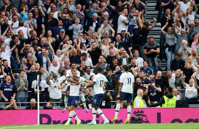 斯基拉：罗马已向切利克开3年新合同，一些欧洲俱乐部正在关注（斯基拉：罗马向切利克提供三年新约，欧洲多家俱乐部关注）