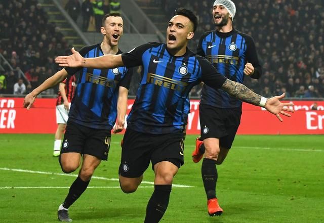 世体：巴萨已提前告知西足协，亚马尔在报到前将接受检查（世体：巴萨已预先通知西班牙足协，亚马尔将在报到前接受检查）