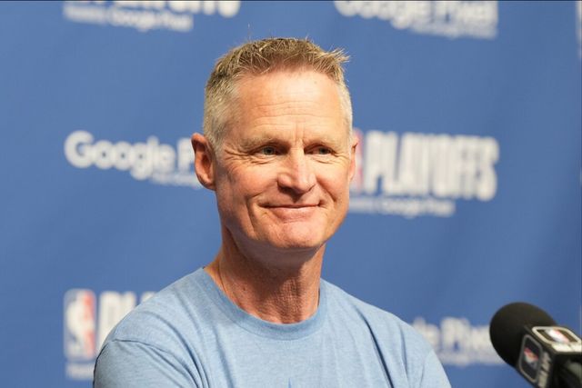 成绩斐然，加斯佩里尼被罗马球迷描绘成魔法师形象画在墙上（战绩惊艳，罗马球迷将加斯佩里尼以魔法师形象涂鸦上墙）